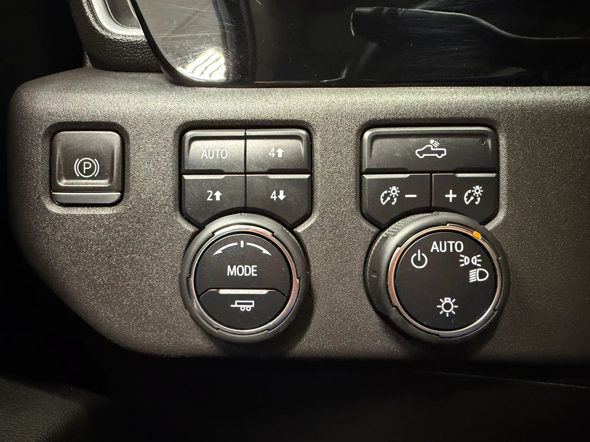 Used 2023 Chevrolet Silverado 1500 LT w/ Z71 Off-Road Package AWD/4WD image 25