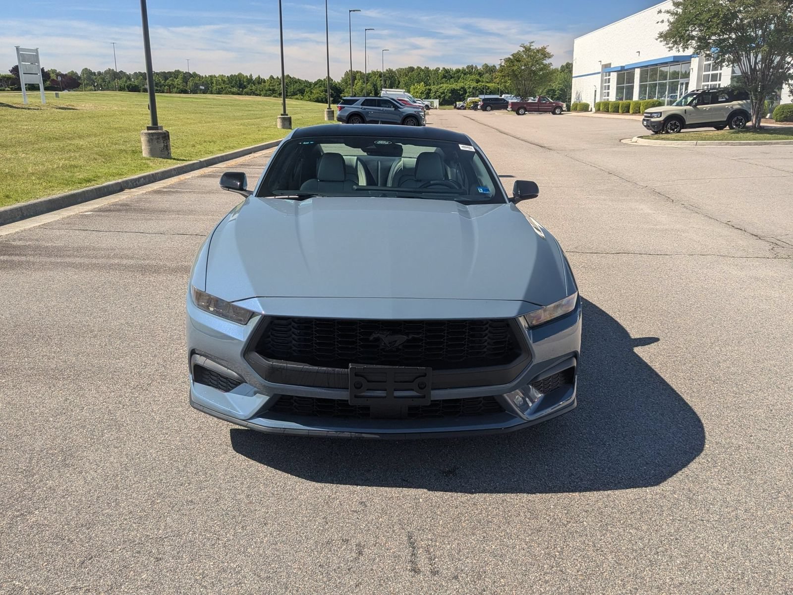 Used 2025 Ford Mustang Premium RWD image 8