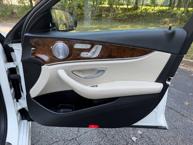 Used 2018 Mercedes-Benz E 300 4MATIC image 37