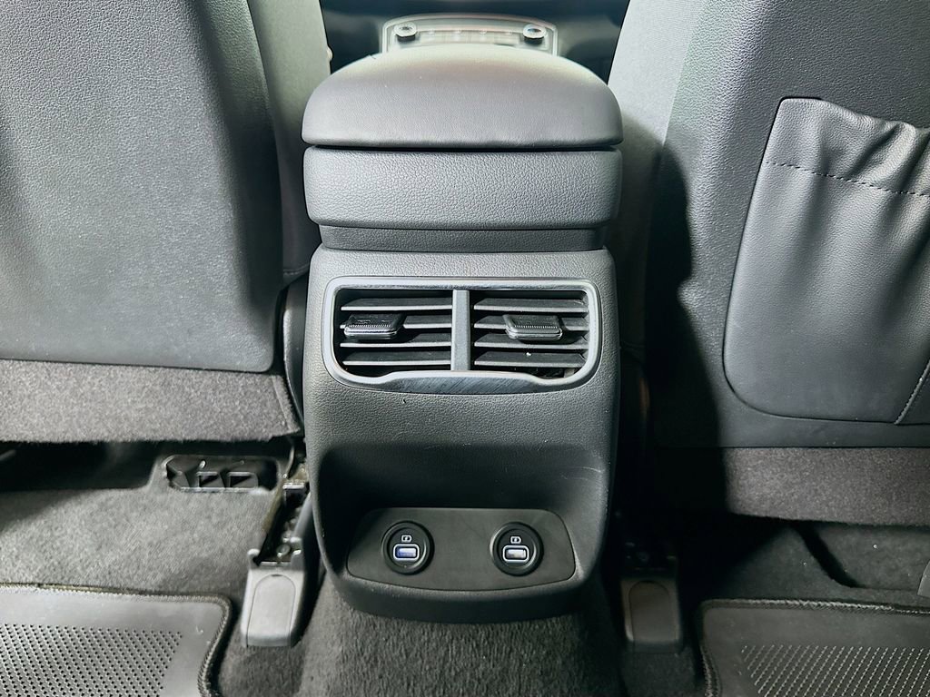 Certified 2023 Hyundai Santa Fe SE image 24