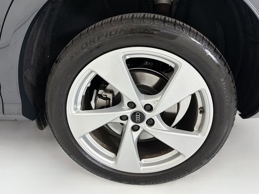 Certified 2025 Audi Q5 Premium Plus w/ Premium Plus image 30