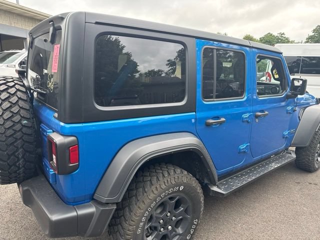 Used 2023 Jeep Wrangler Unlimited w/ Cold Weather Group AWD/4WD image 8
