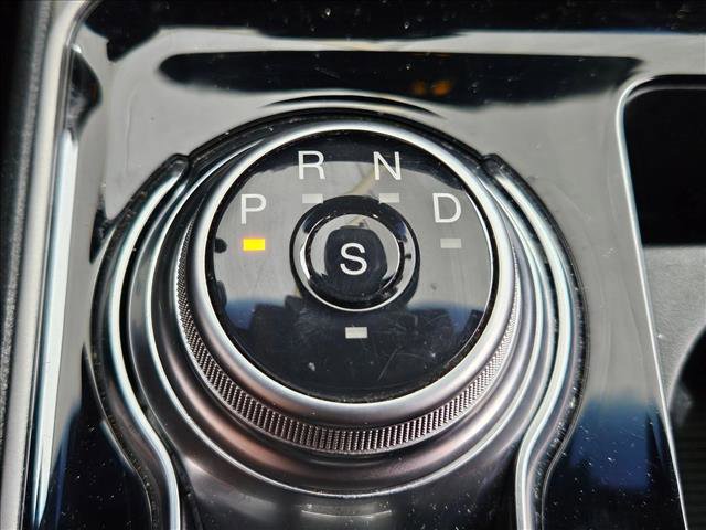 Used 2020 Ford Edge ST-Line FWD image 12