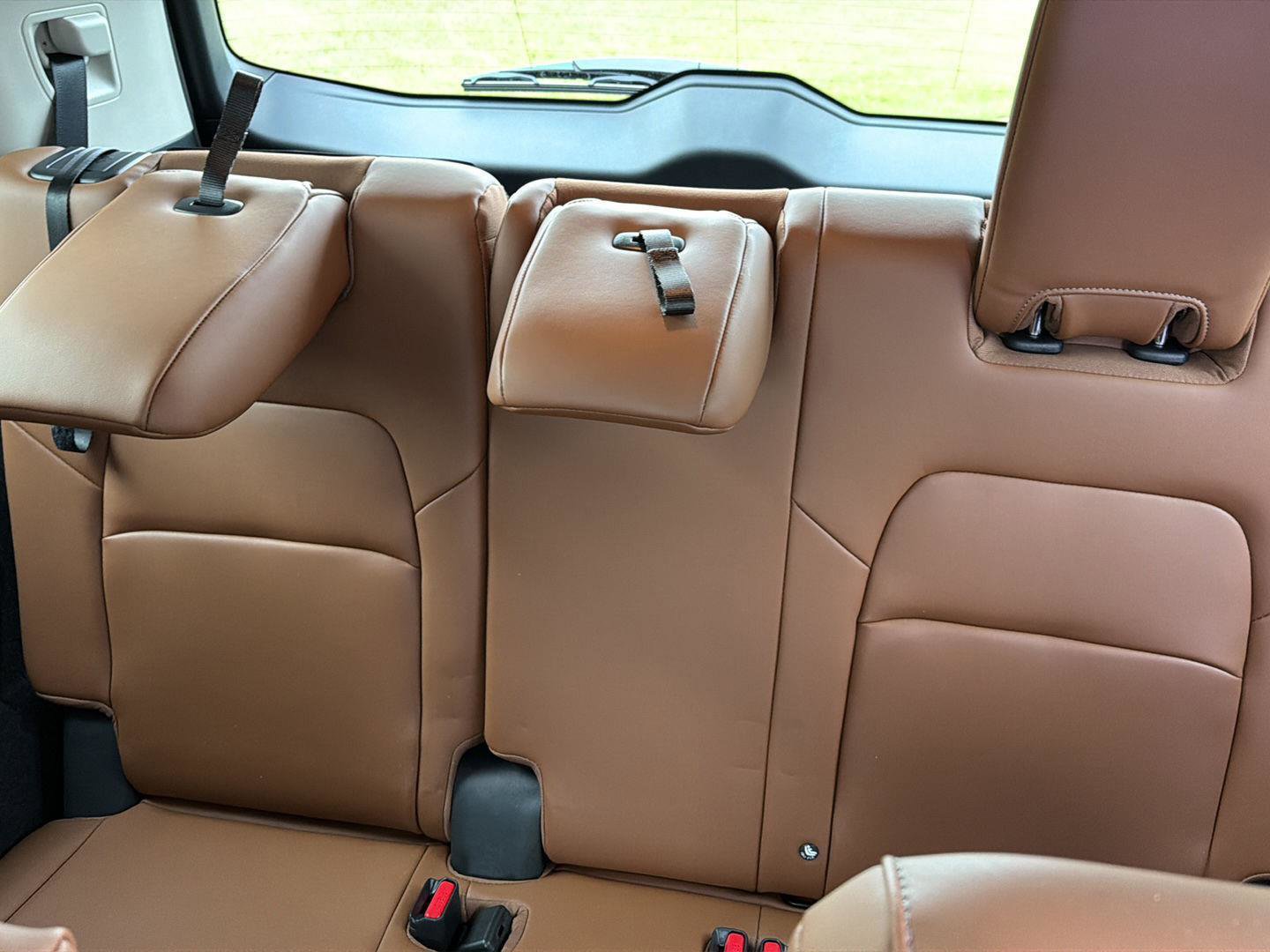 Used 2025 Nissan Pathfinder Platinum FWD image 13