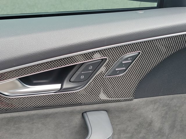 Used 2022 Audi SQ8 Prestige image 16