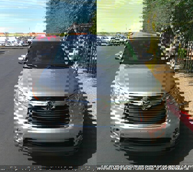 Used 2015 Toyota Highlander Limited image 2