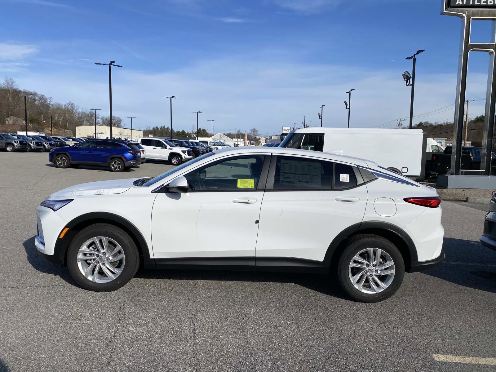 New 2026 Buick Envista Preferred w/ Convenience I Package FWD image 2