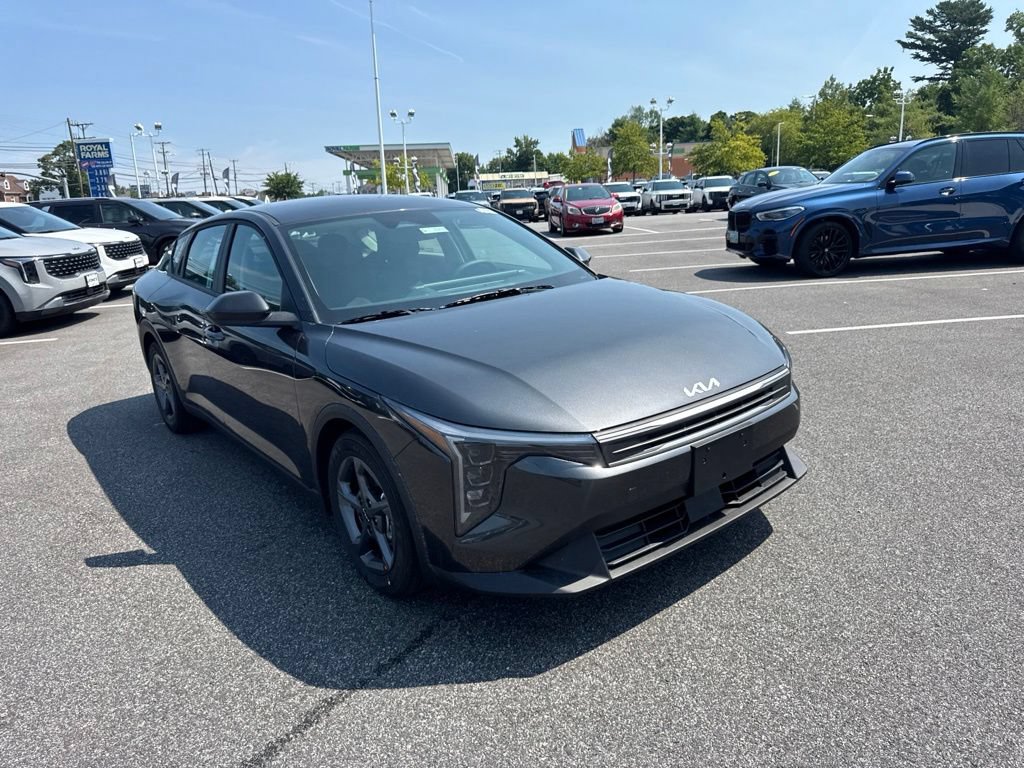 New 2026 Kia K4 FWD image 2