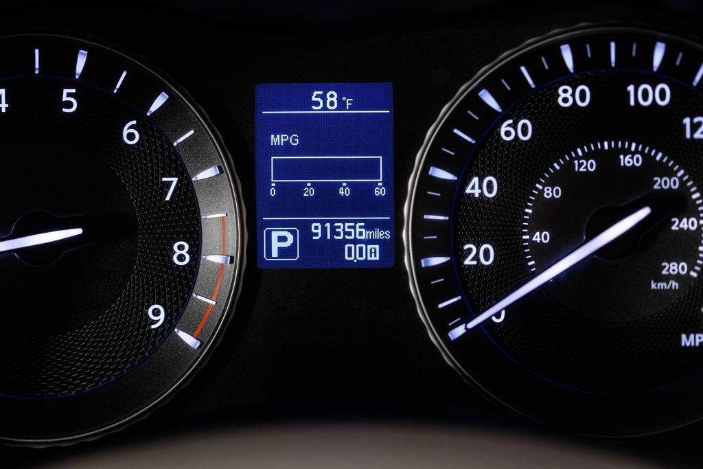 Used 2017 INFINITI Q70 L 3.7 image 17