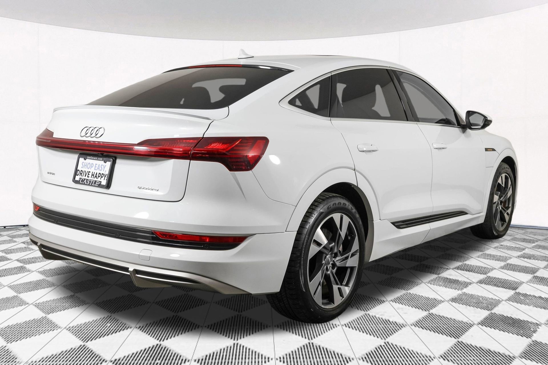 Used 2021 Audi e-tron Premium AWD/4WD image 19