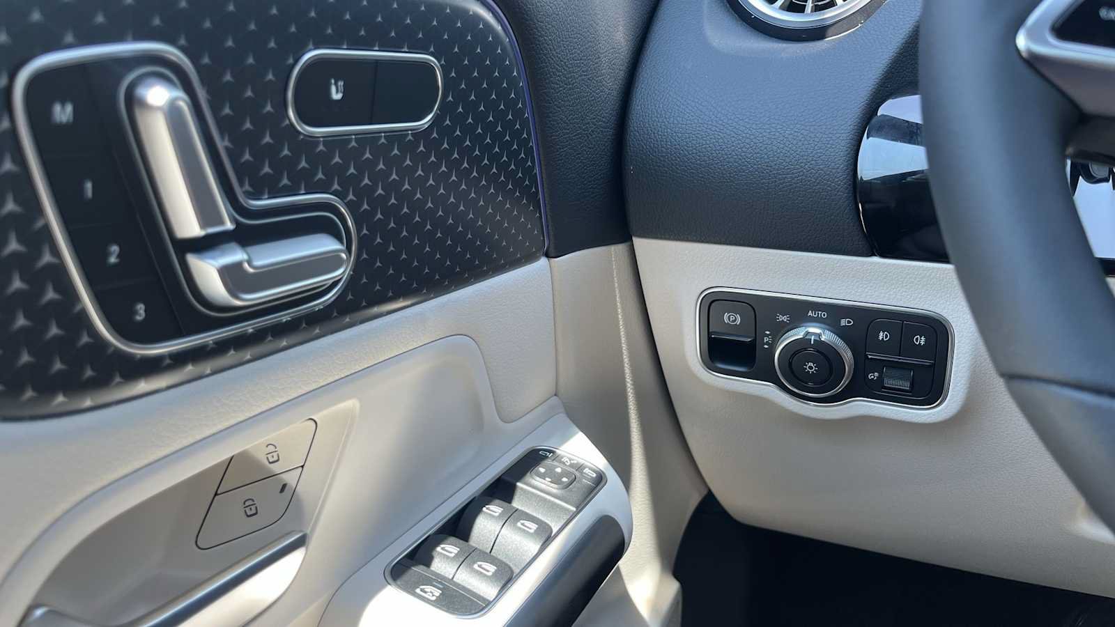 New 2026 Mercedes-Benz GLA 250 4MATIC image 32