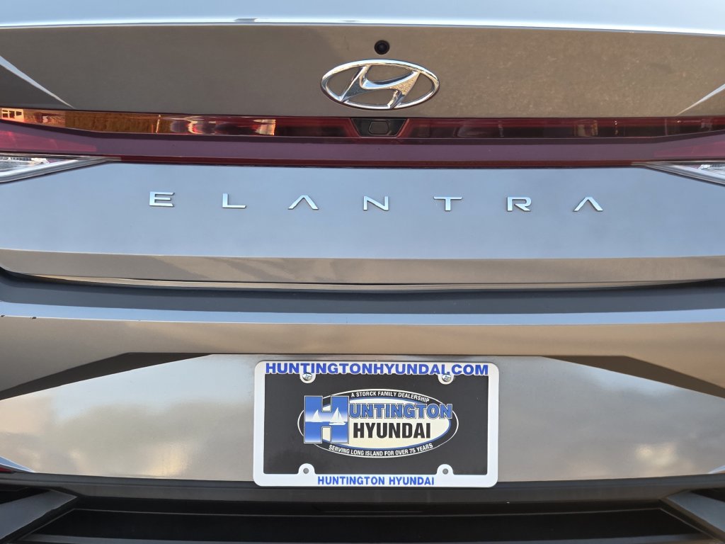 Certified 2023 Hyundai Elantra SEL w/ Convenience Package FWD image 33