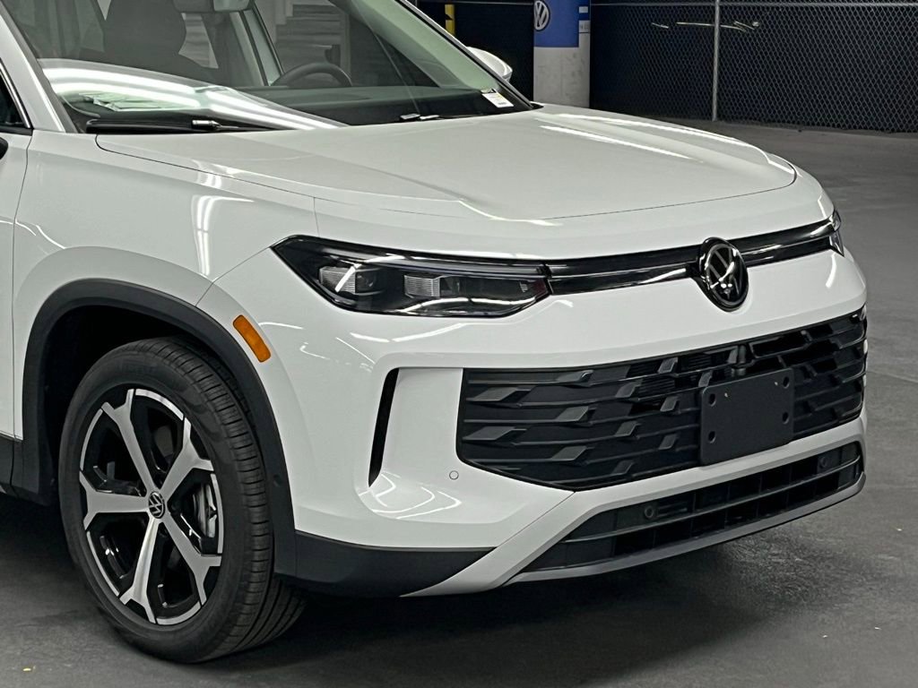 New 2026 Volkswagen Tiguan SE image 41