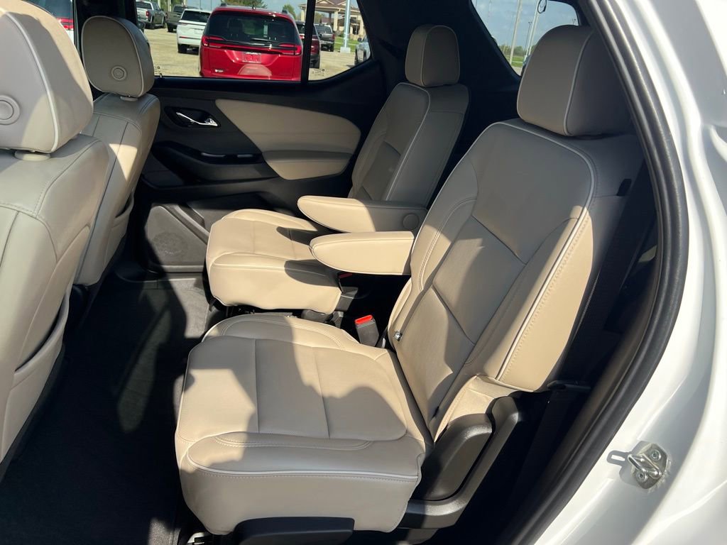 Used 2023 Chevrolet Traverse Premier AWD/4WD image 24