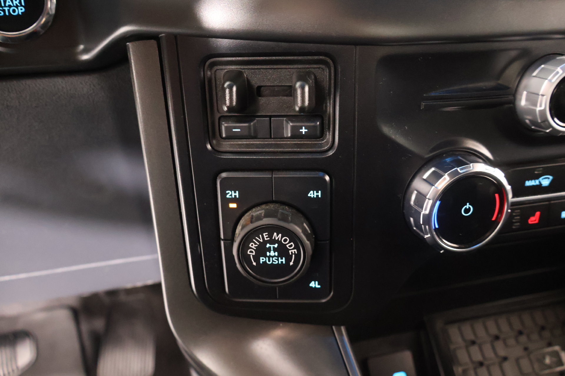 Used 2024 Ford F150 XLT w/ Equipment Group 303A High AWD/4WD image 9