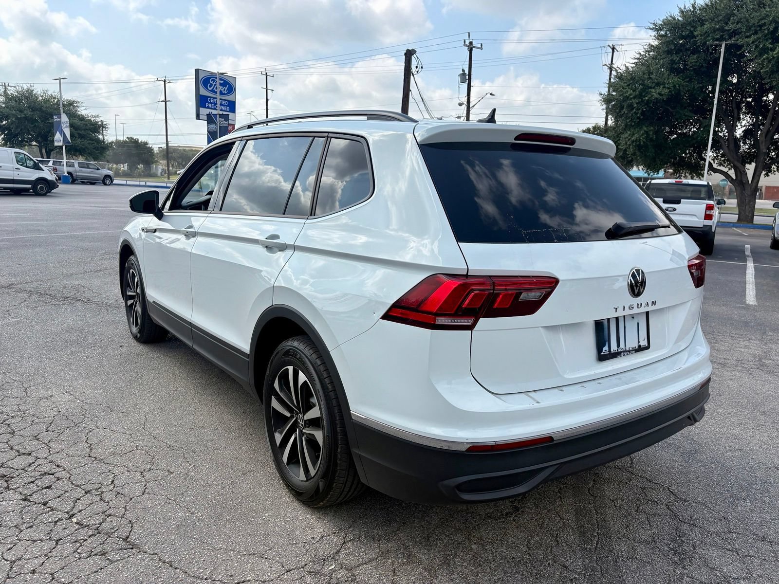 Used 2023 Volkswagen Tiguan S FWD image 7