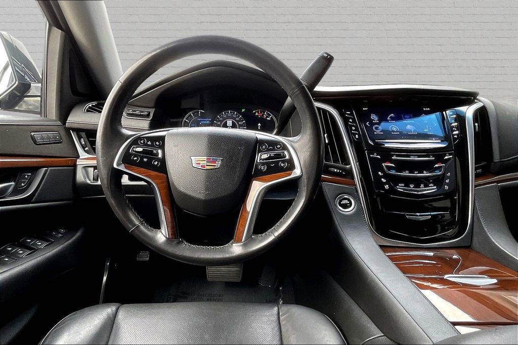 Used 2019 Cadillac Escalade Luxury RWD image 8