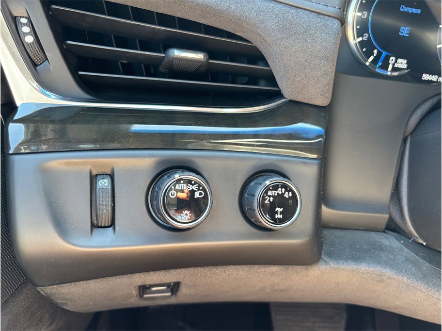 Used 2019 Cadillac Escalade ESV Platinum image 39