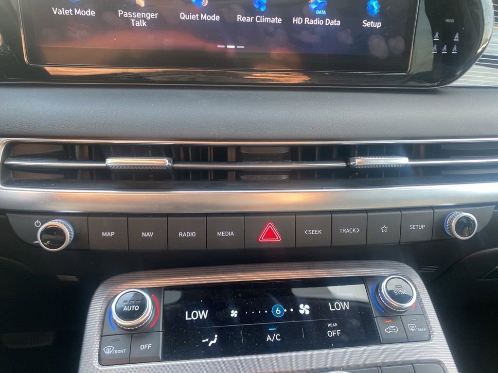 Used 2024 Hyundai Palisade Calligraphy image 24