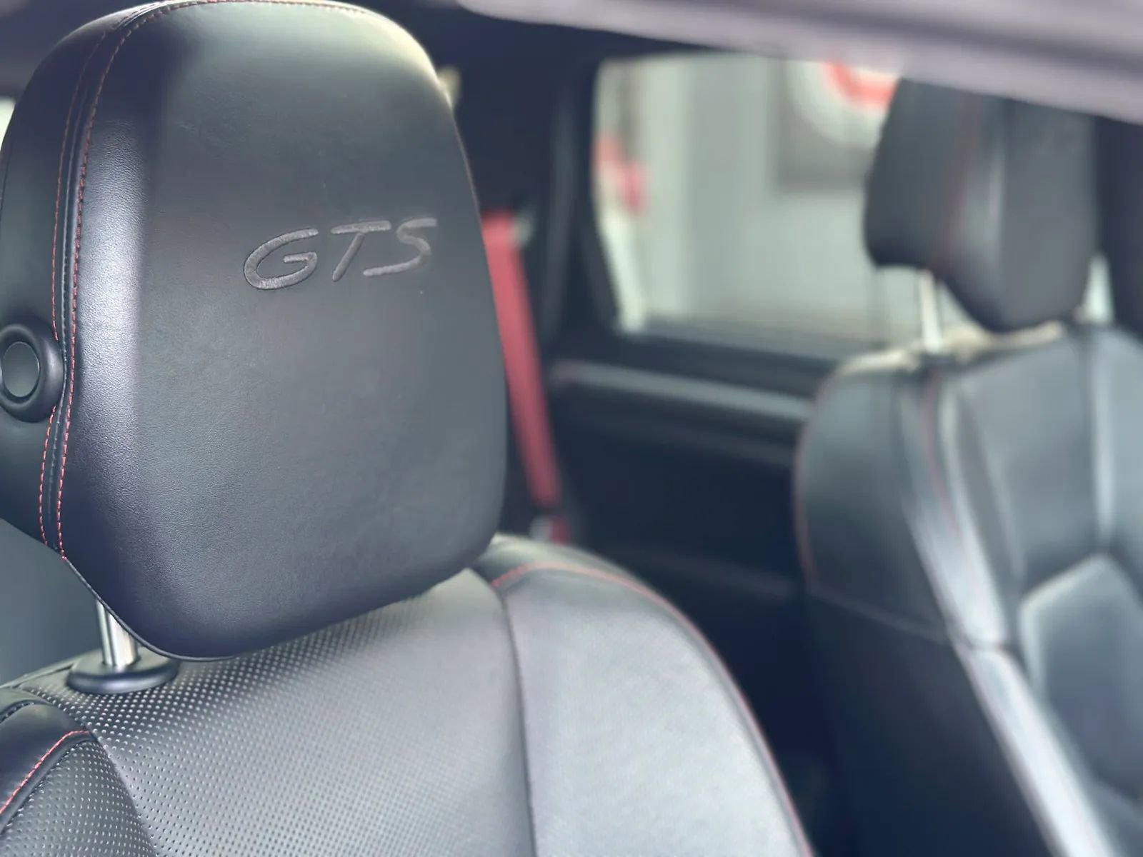 Used 2016 Porsche Cayenne GTS image 21