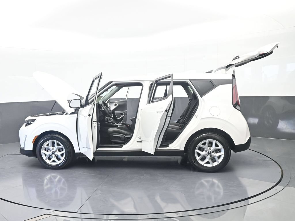 Used 2024 Kia Soul LX w/ Option Group 015 FWD image 69