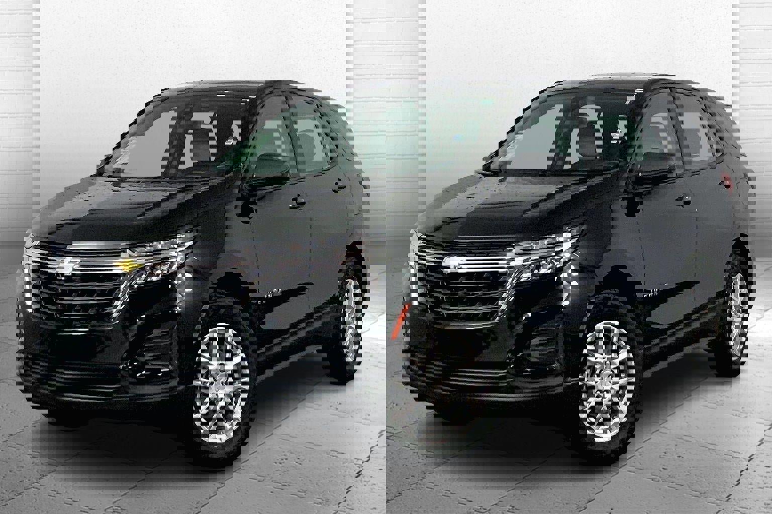 Used 2023 Chevrolet Equinox LS image 12