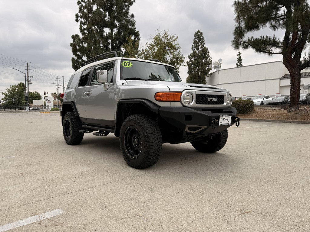 Used 2007 Toyota FJ Cruiser 4WD image 1