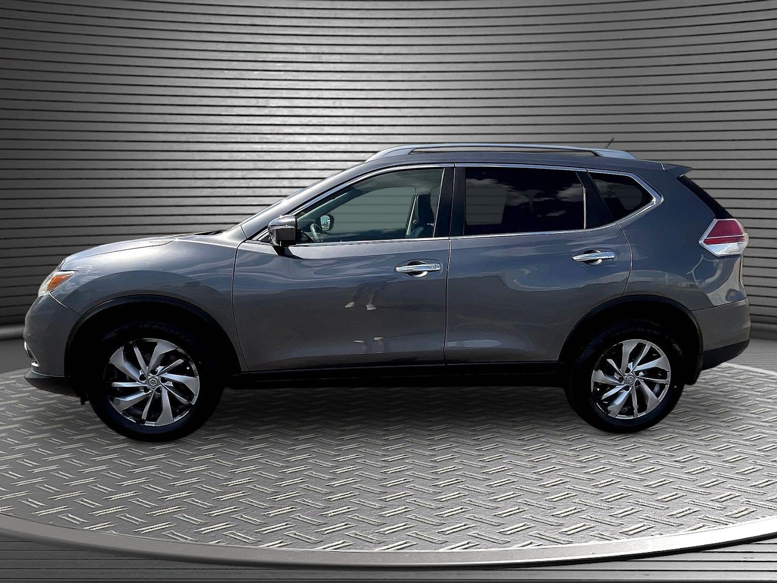 Used 2015 Nissan Rogue SL w/ SL Premium Package AWD/4WD image 4