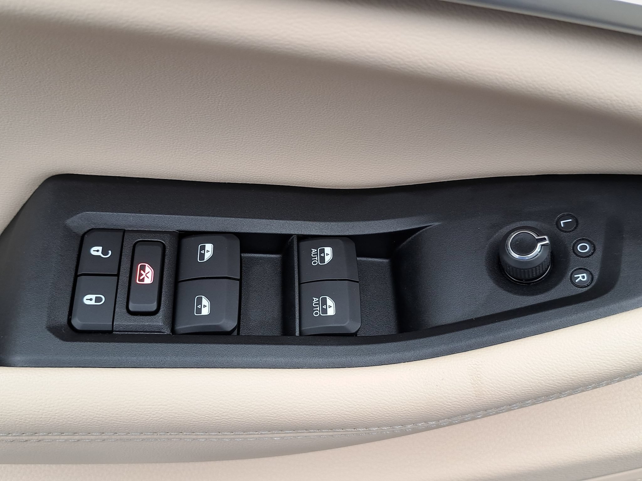 Certified 2025 Jeep Grand Cherokee Limited AWD/4WD image 29