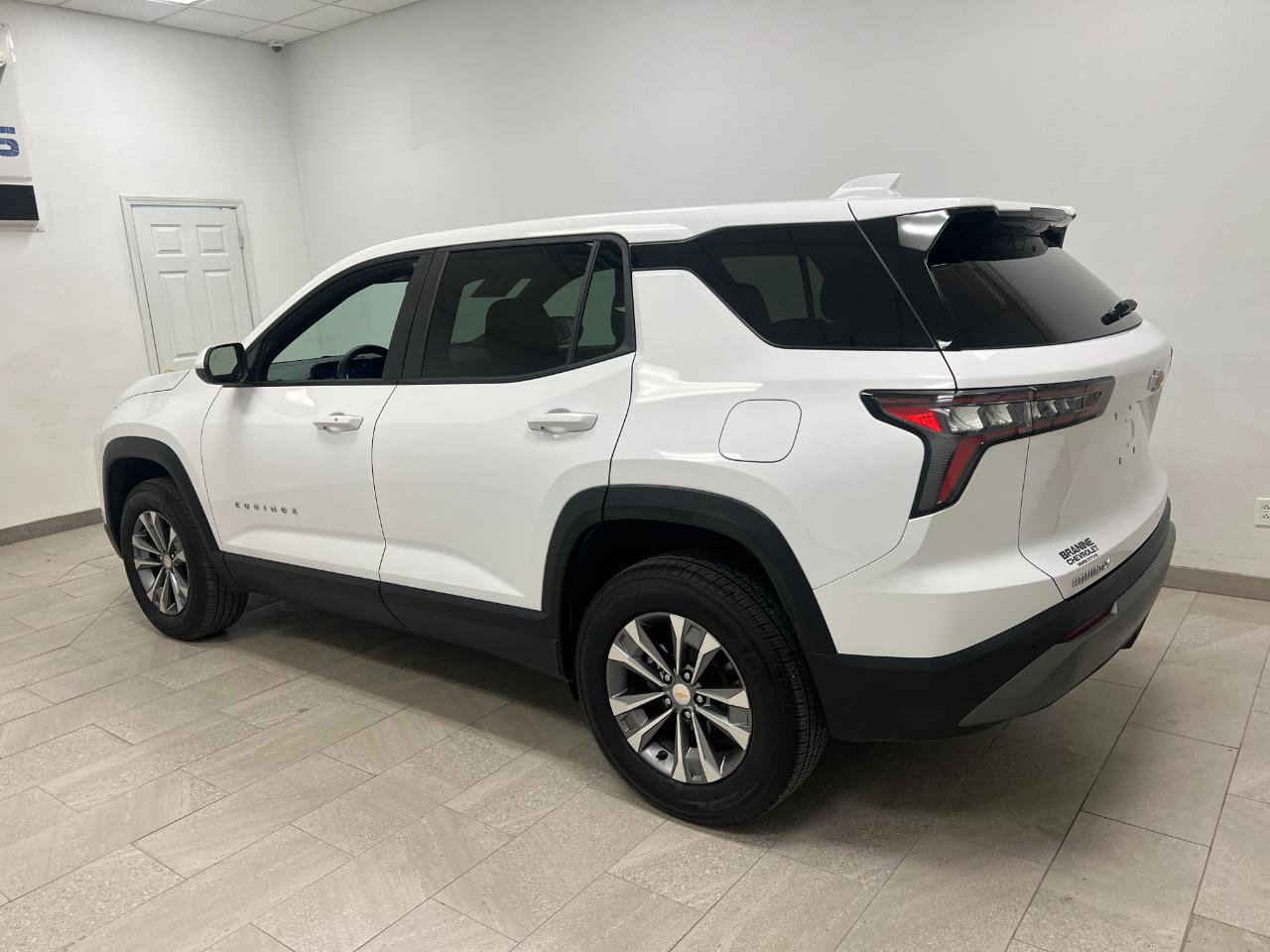 Used 2025 Chevrolet Equinox LT image 10