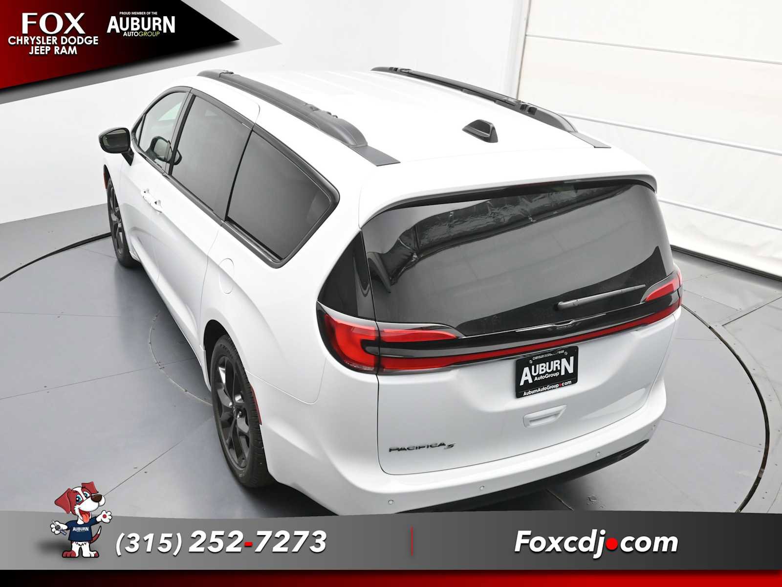 New 2026 Chrysler Pacifica Select w/ S Appearance Package image 27