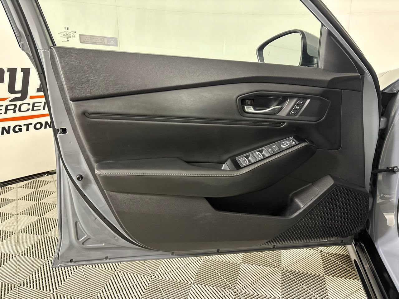 Used 2023 Honda Accord Touring image 8