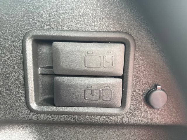 Used 2019 Chevrolet Equinox LT AWD/4WD image 29