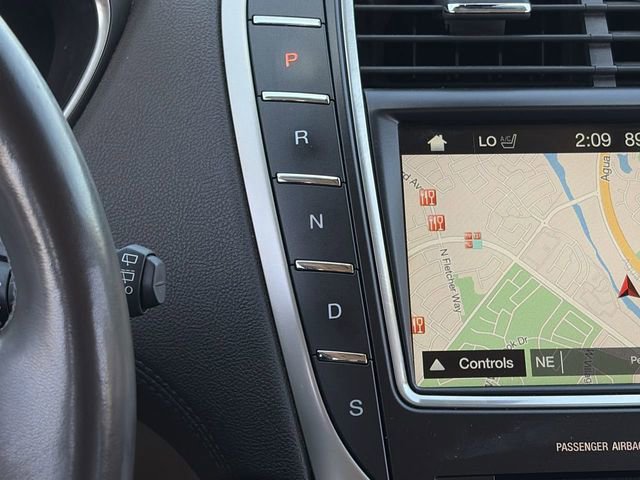 Used 2017 Lincoln MKX Reserve w/ Luxury Package FWD image 31