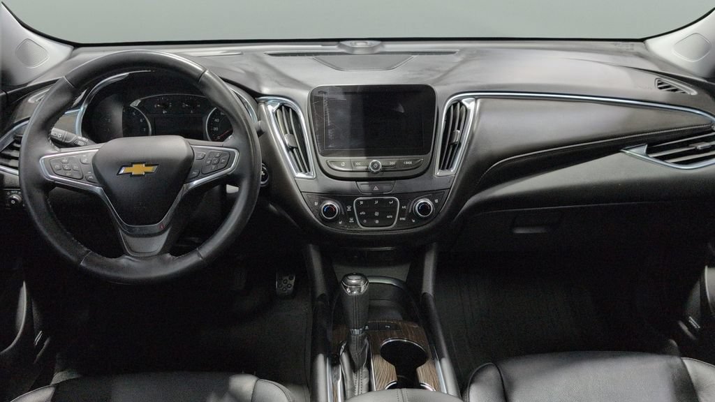 Used 2018 Chevrolet Malibu Premier w/ Premier Sun and Wheel Package FWD image 19