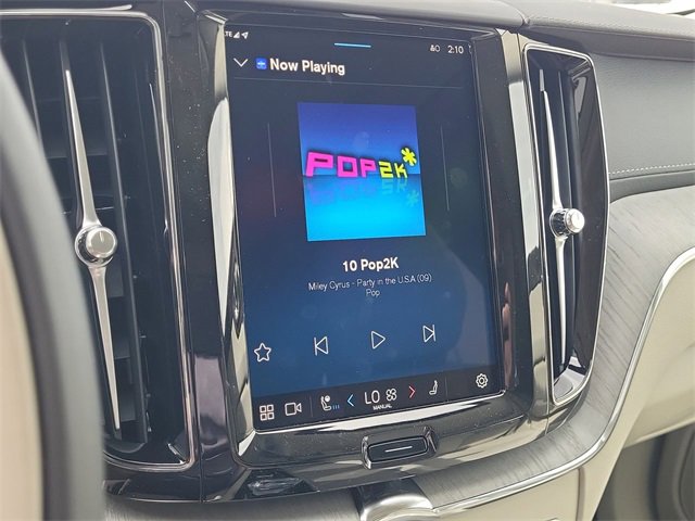 Used 2025 Volvo XC60 B5 Ultra w/ Protection Package Premier image 25