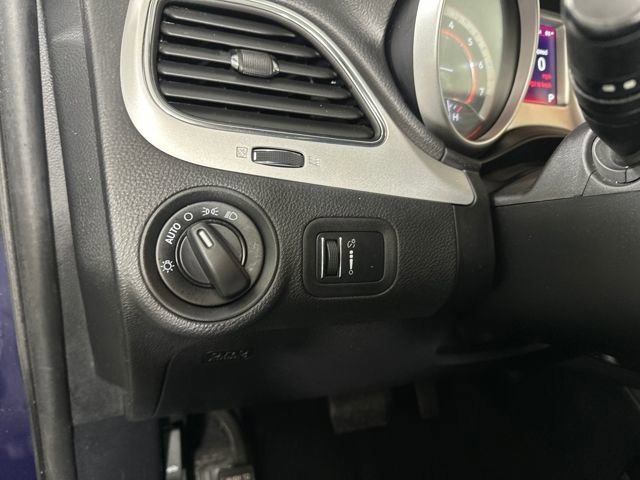 Used 2017 Dodge Journey SE image 18