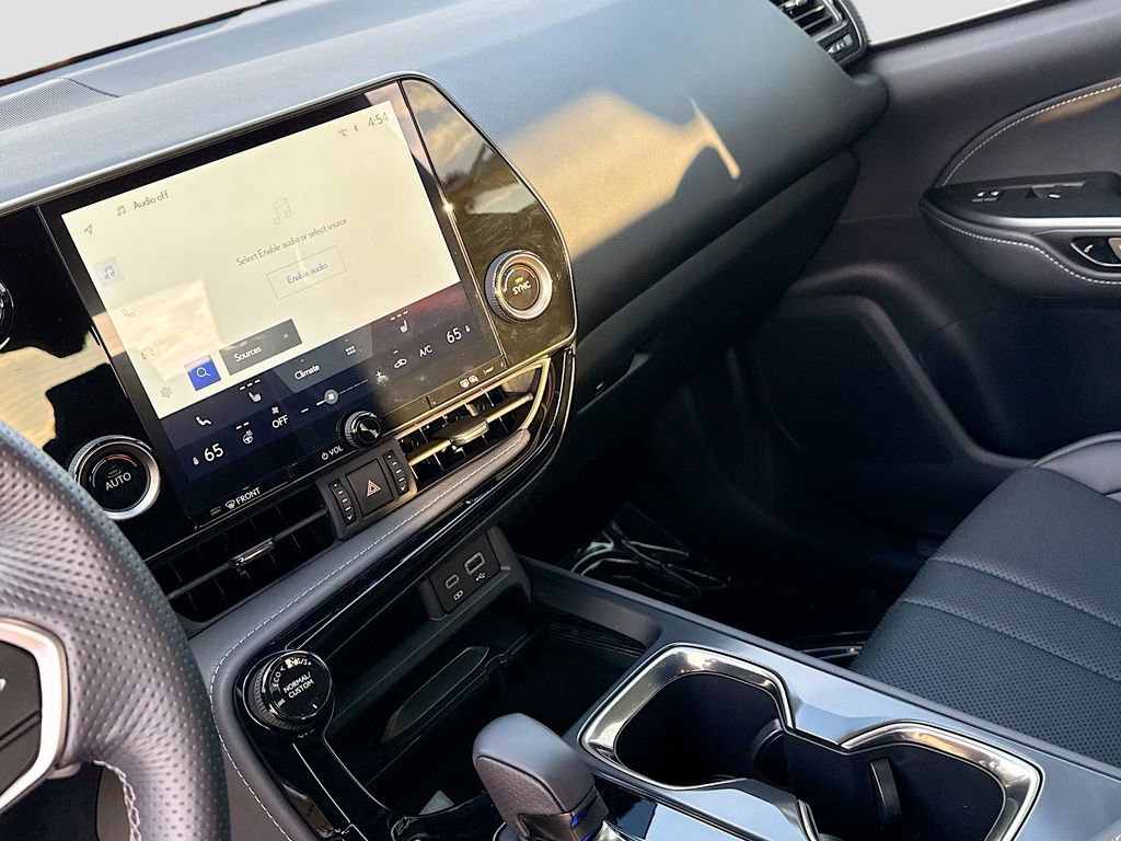Used 2025 Lexus NX 350 F Sport image 28