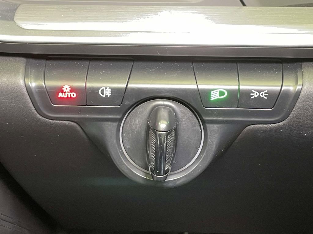 Certified 2022 Porsche 911 Targa 4S image 40