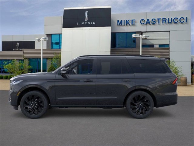 New 2025 Lincoln Navigator Reserve w/ Jet Appearance Package image 3