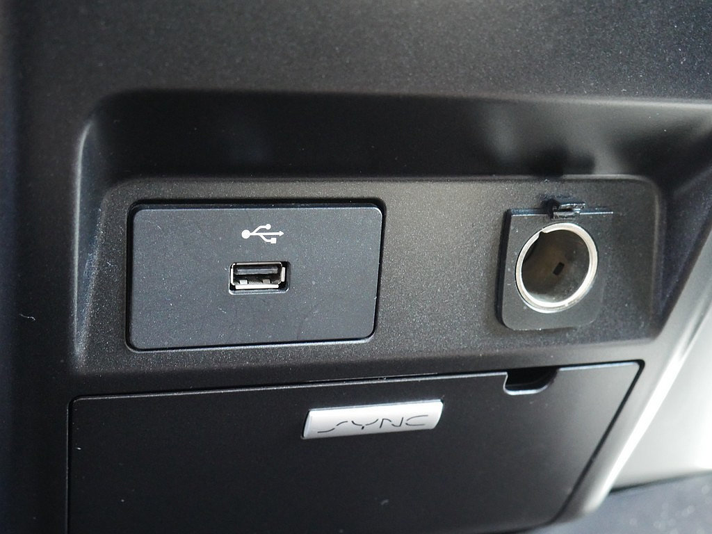 Used 2016 Ford F150 XLT AWD/4WD image 39
