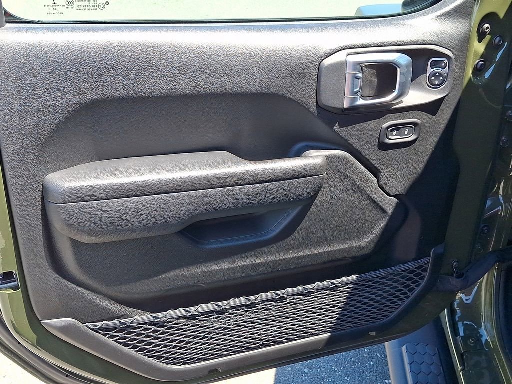 Used 2023 Jeep Wrangler Sport AWD/4WD image 13