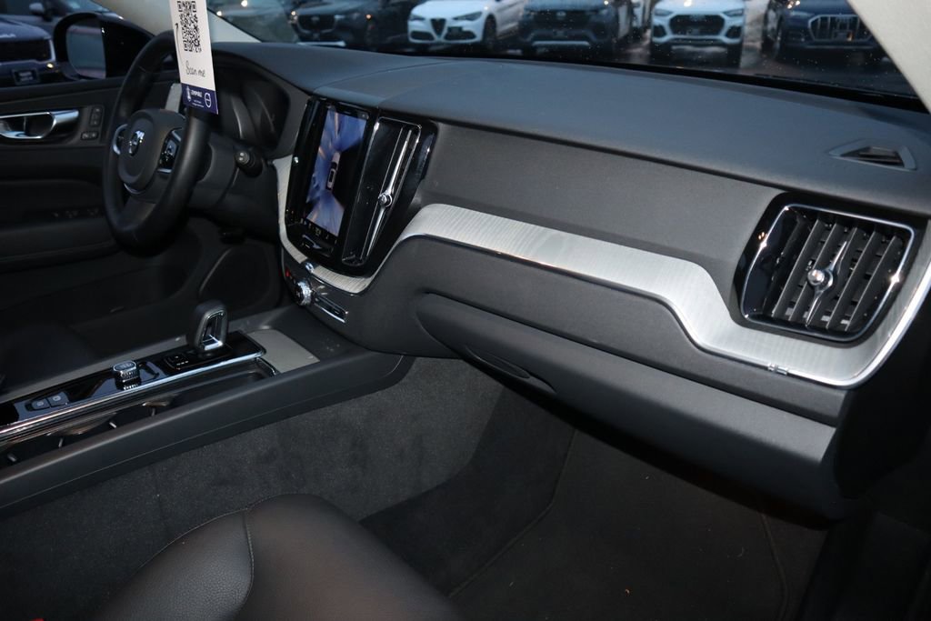 Used 2025 Volvo XC60 B5 Plus w/ Climate Package image 24