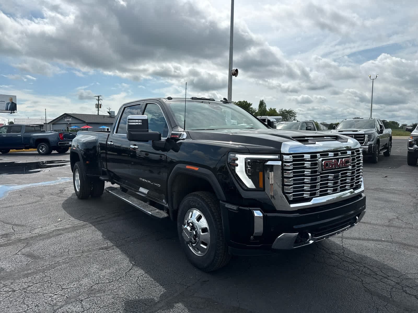 New 2026 GMC Sierra 3500 Denali w/ Technology Package AWD/4WD image 7