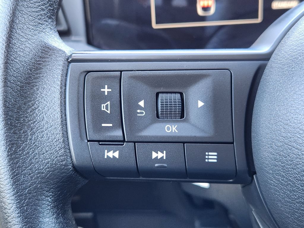 Certified 2025 Nissan Kicks SV AWD/4WD image 21