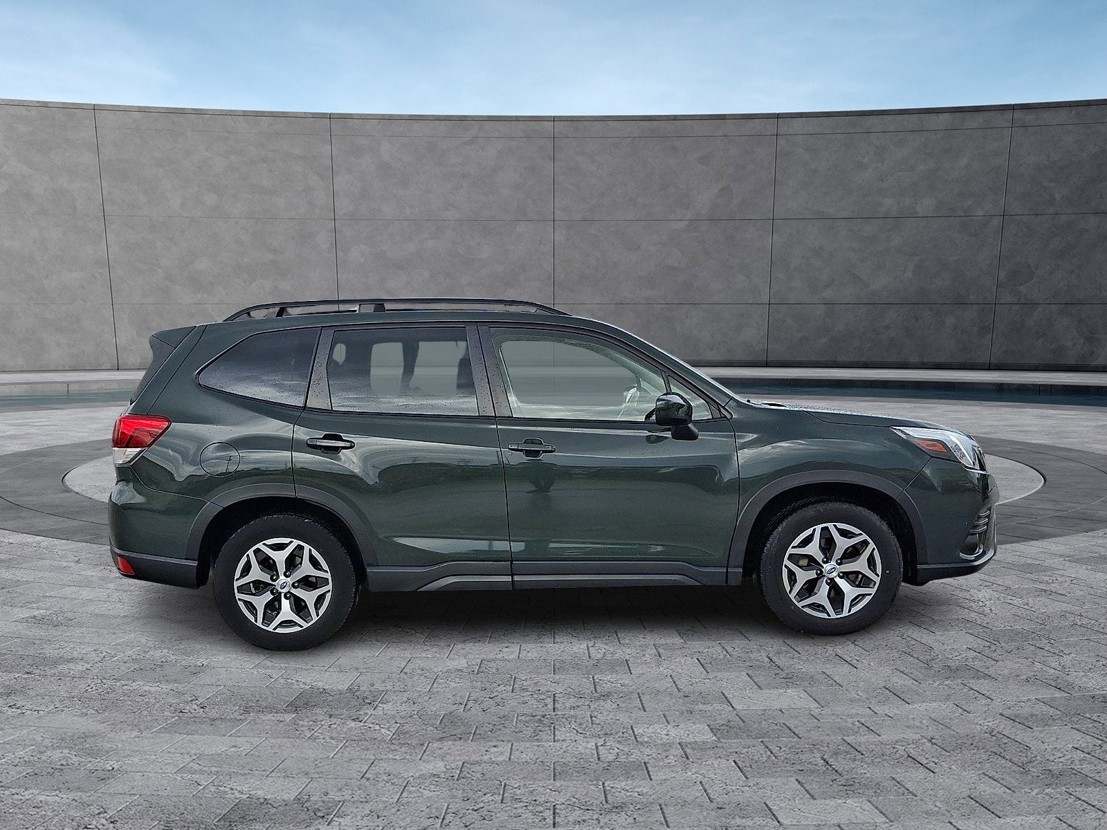 Used 2023 Subaru Forester Premium AWD/4WD image 12