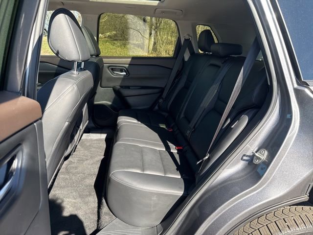 Used 2023 Nissan Rogue SL AWD/4WD image 13
