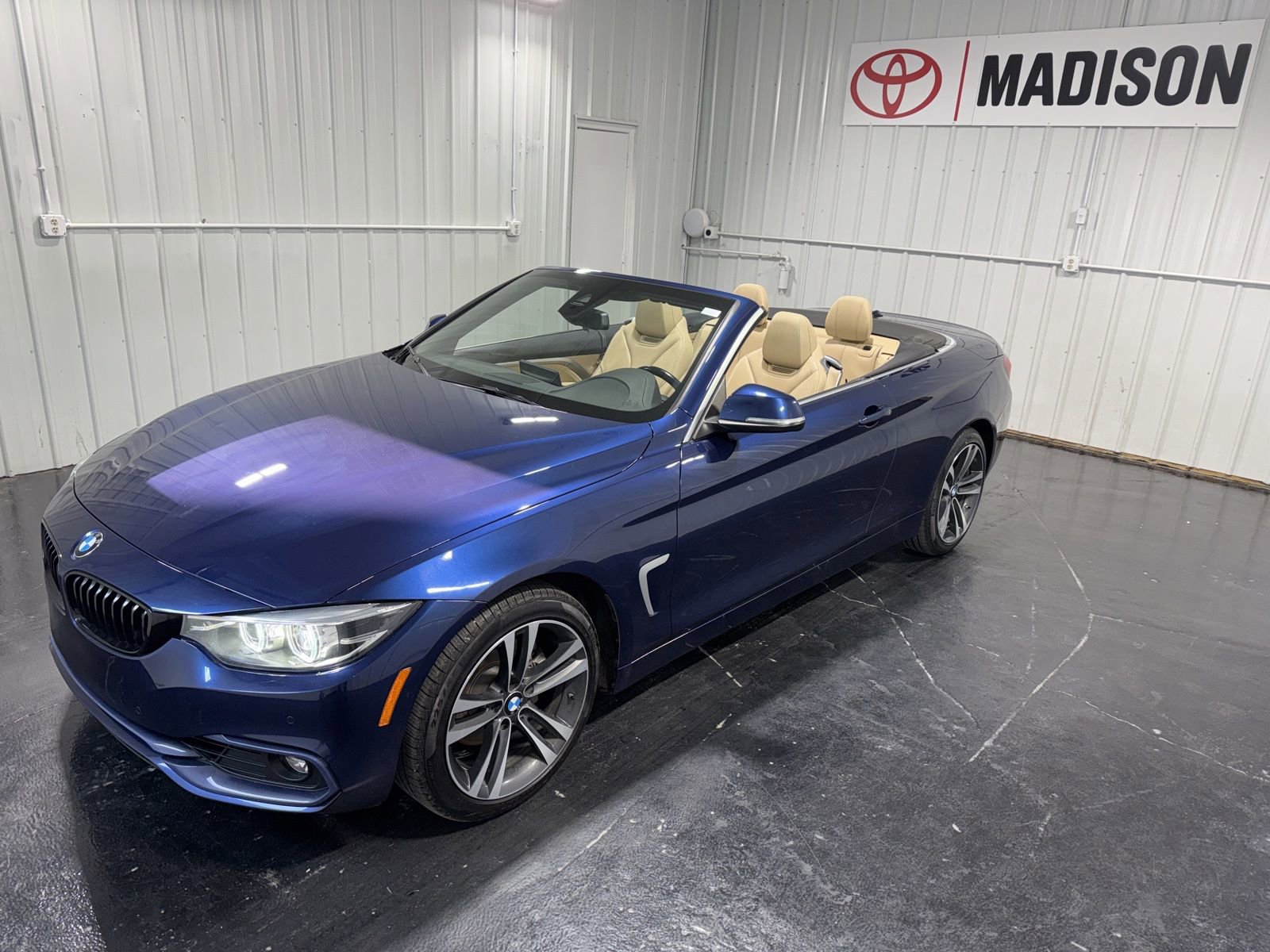 Used 2020 BMW 430i xDrive Convertible w/ Convenience Package image 36