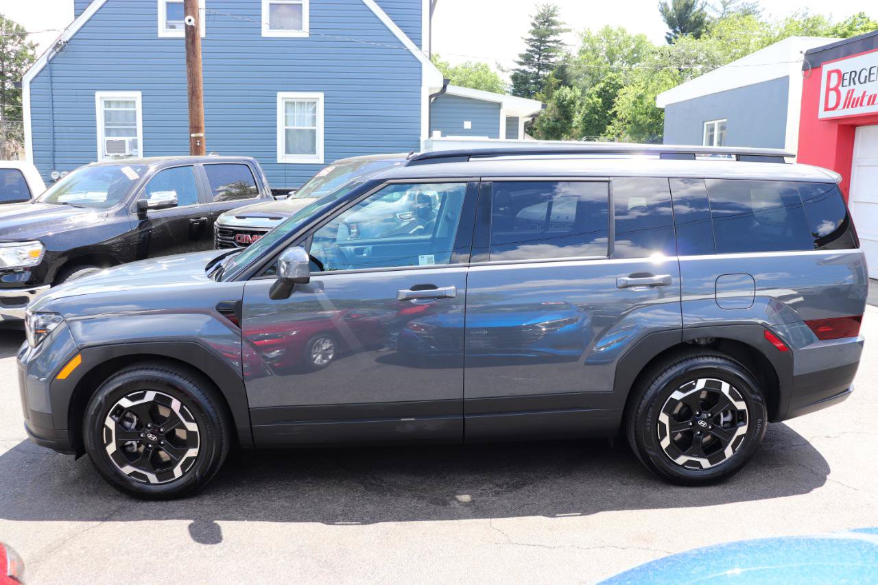 Used 2026 Hyundai Santa Fe SEL AWD/4WD image 2