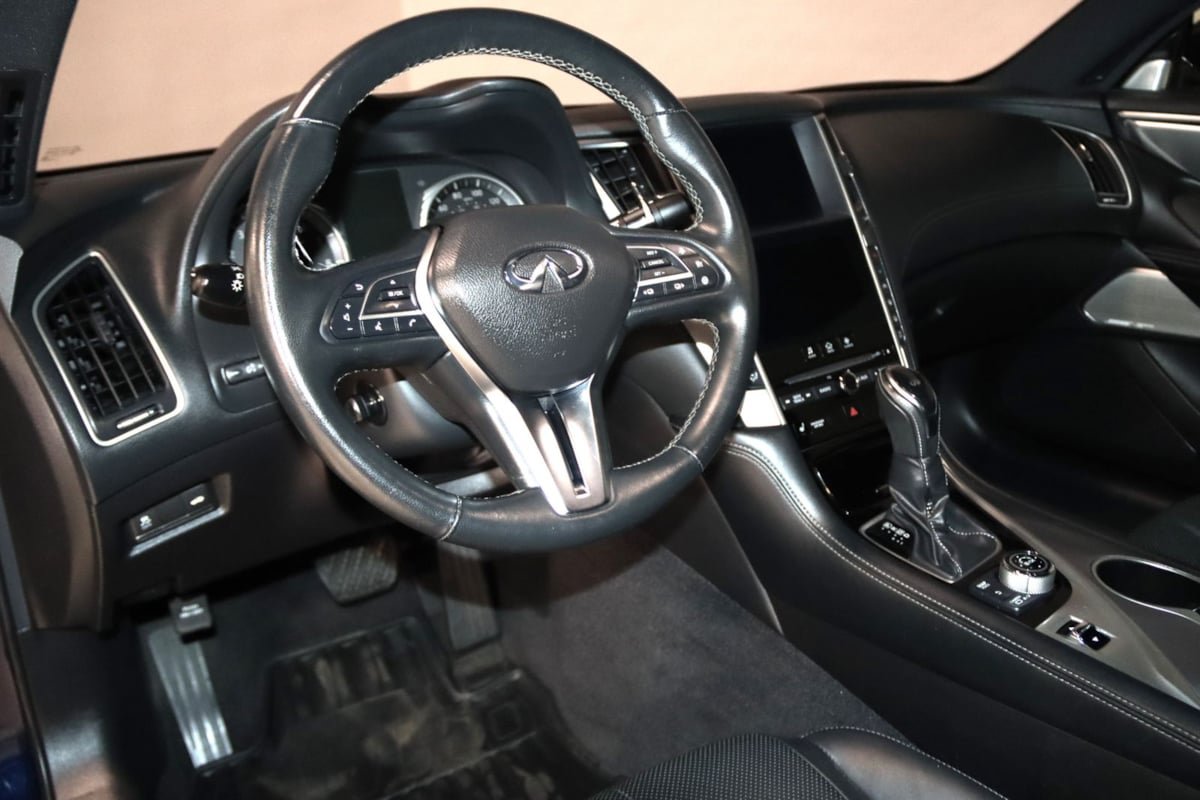 Used 2021 INFINITI Q60 3.0t Luxe w/ Essential Package RWD image 37